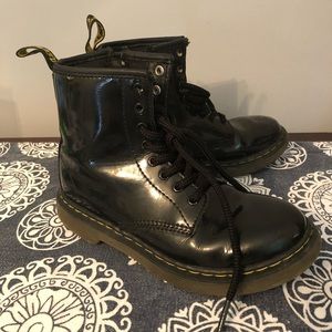 Girls size 1 patent leather doc martens black